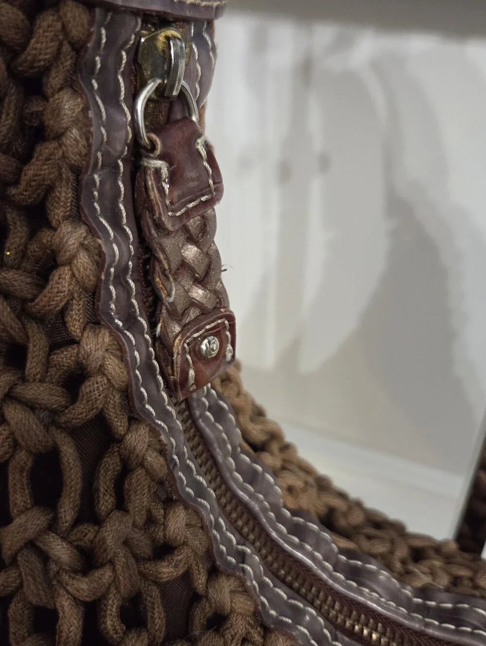 VTG Liz Claiborne Macrame Crescent Bag Brown Knotted Rope Boho Crochet Shoulder